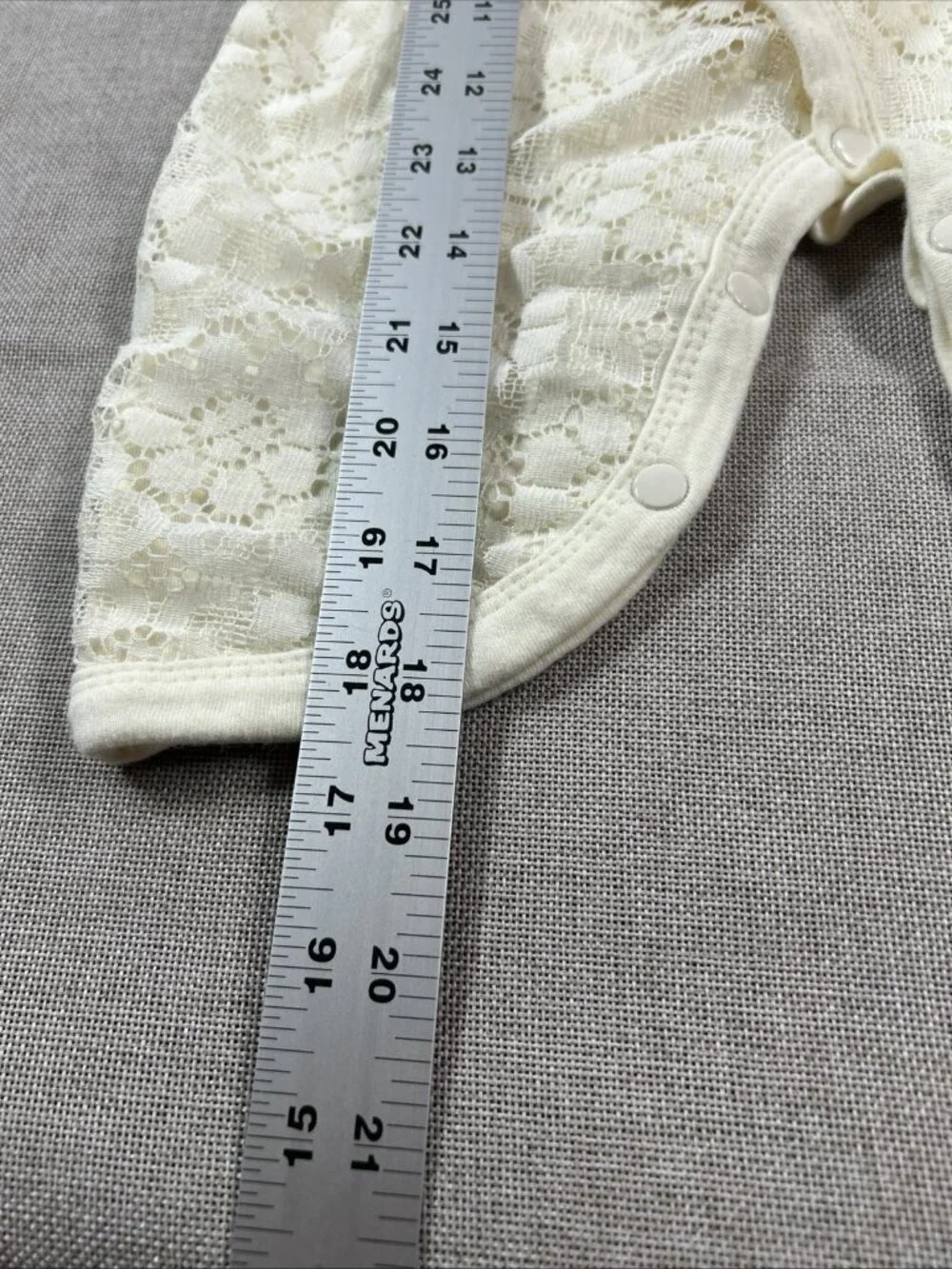 Baby K Kaleidoscope Designs Size small Short Sleeve Romper Off White Floral Lace